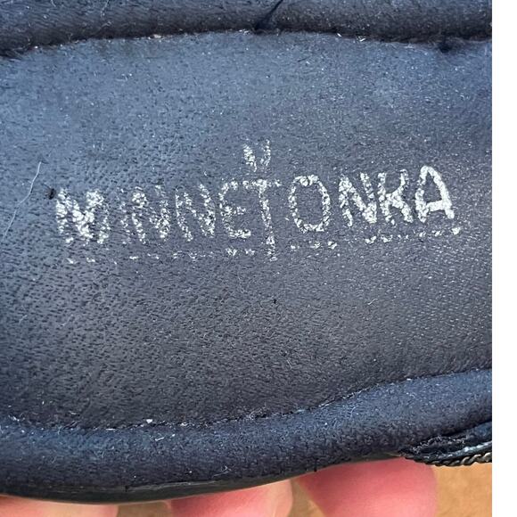 Minnetonka Women's Size 8 Blue/Black Faux Turquoise T-Post Wedge Sandals Comfort - Picture 2 of 10